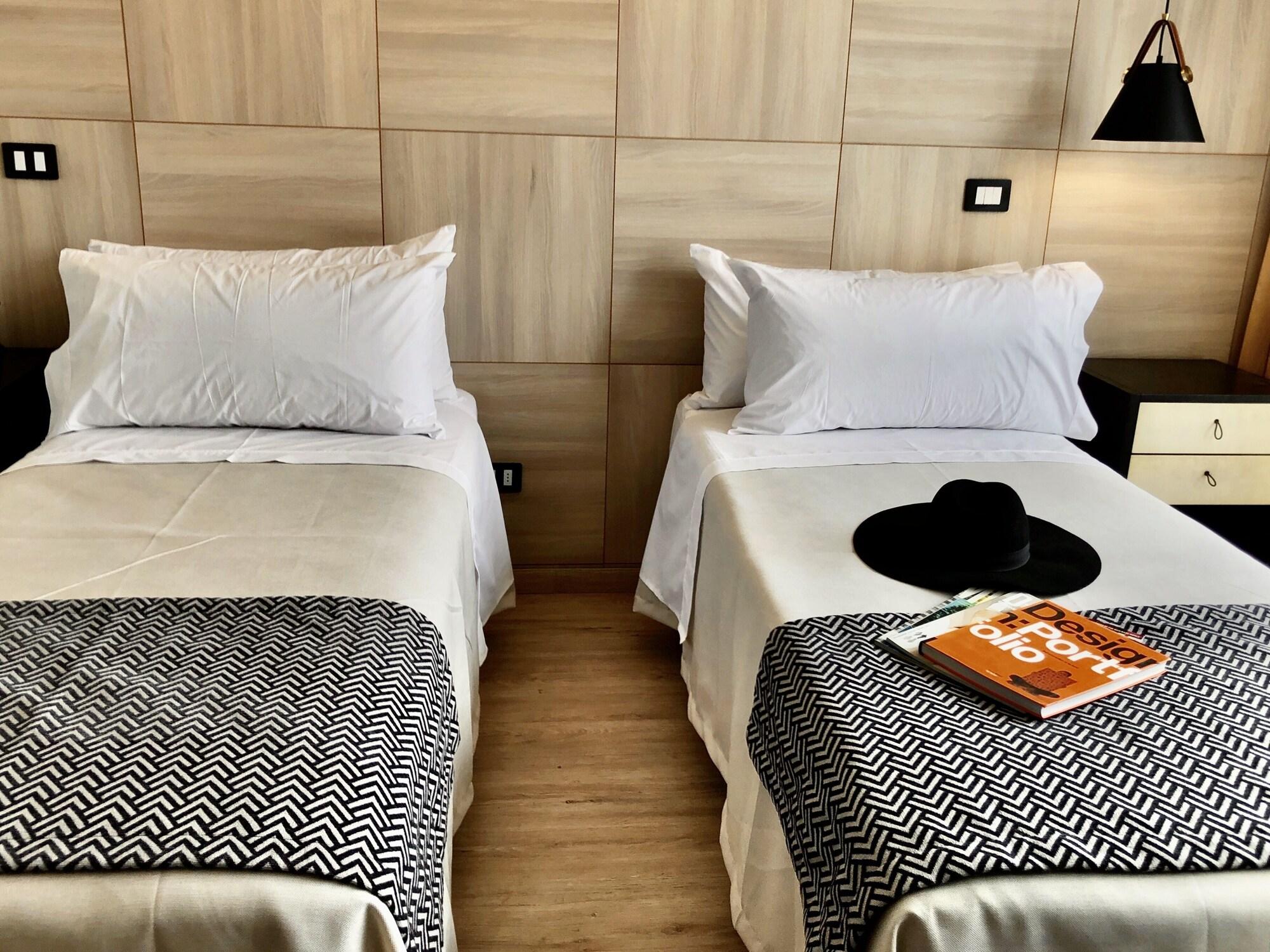 Aparthotel Rq Santa Magdalena Santiago del Cile